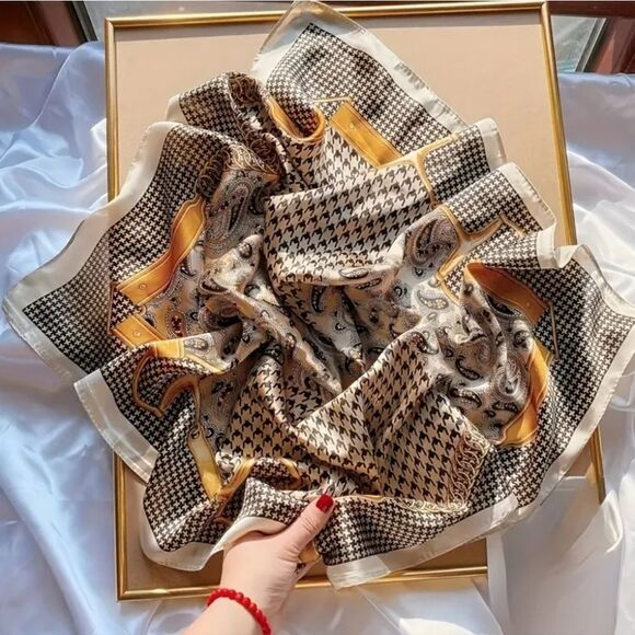 Chic Boho Houndstooth Scarf Black And Beige - Picture 11 of 13